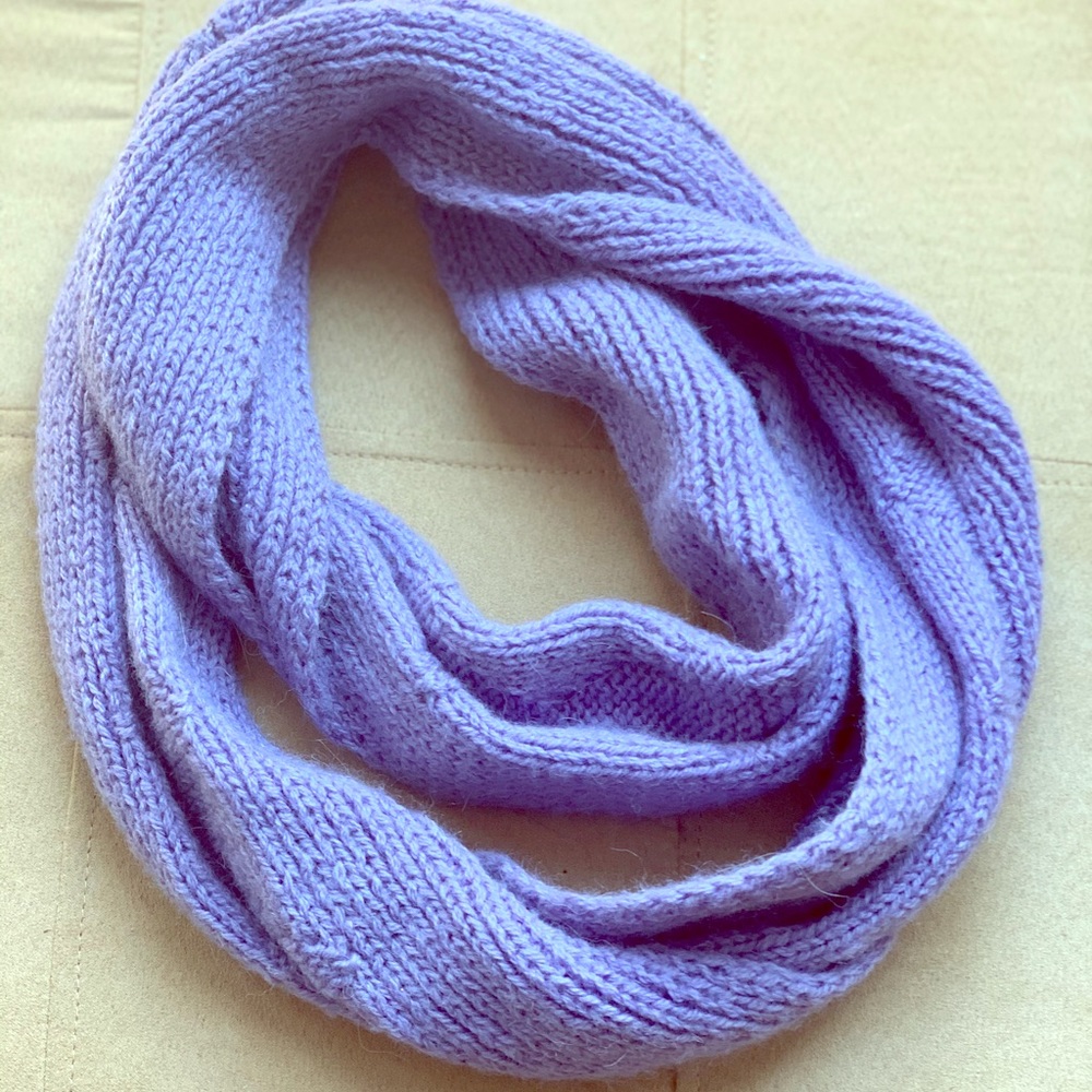 Lilac infinity scarf
